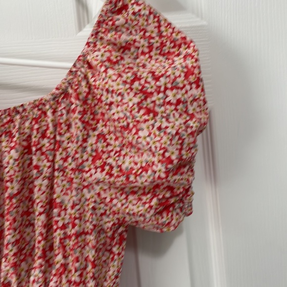 NWOT off the shoulder floral maxi - Picture 5 of 8